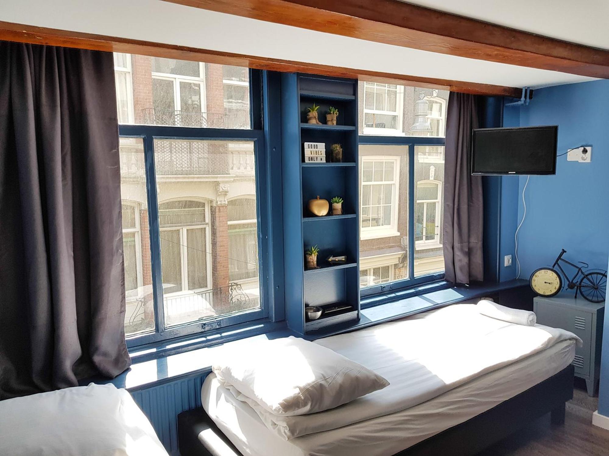 Urban Vibes Guesthouse Ámsterdam Habitación foto